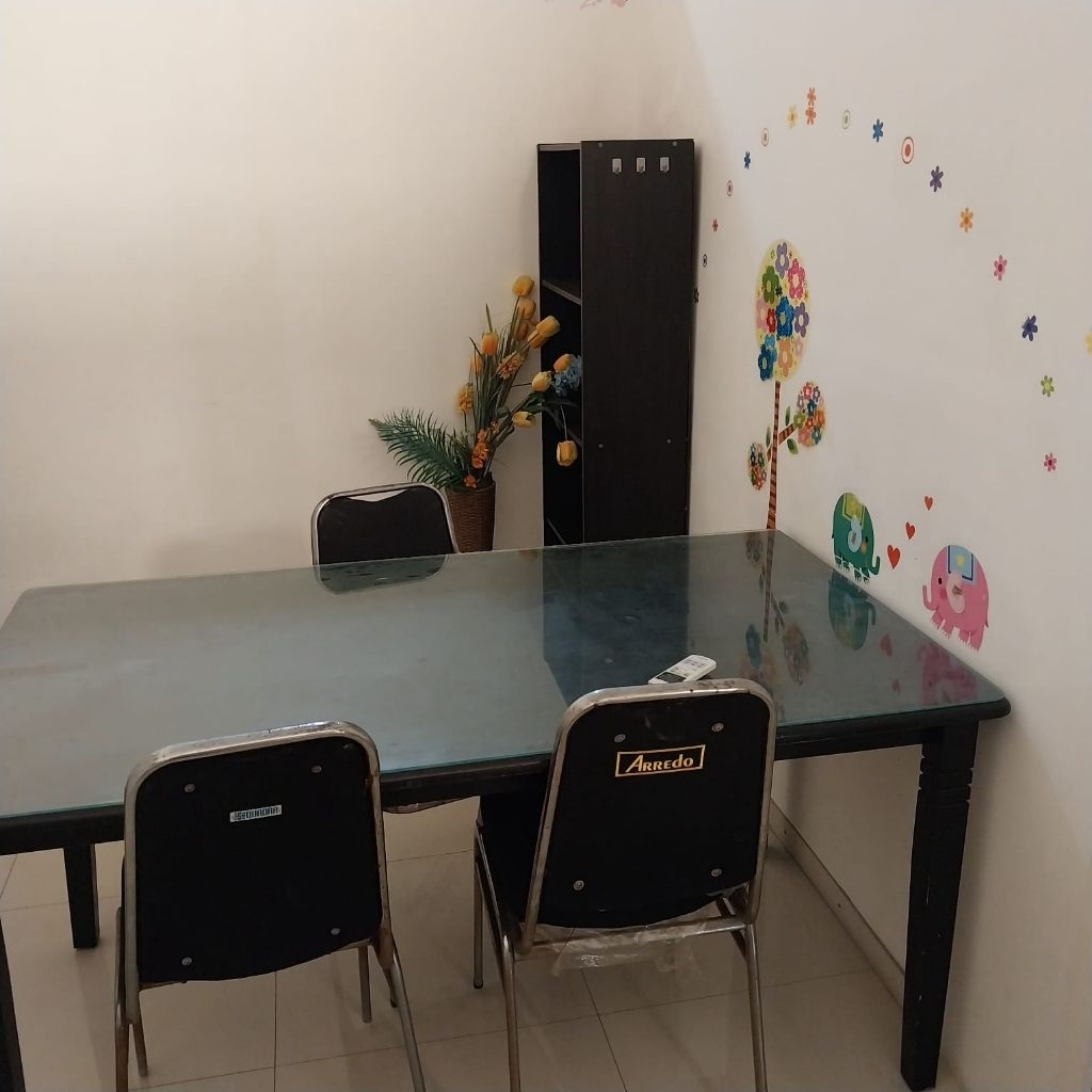 lemari preloved surabaya