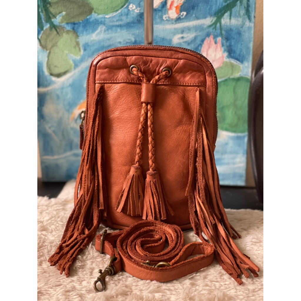 HB093 - HARBOUR2ND BRIGITE FRINGE SLING BAG COGNAG