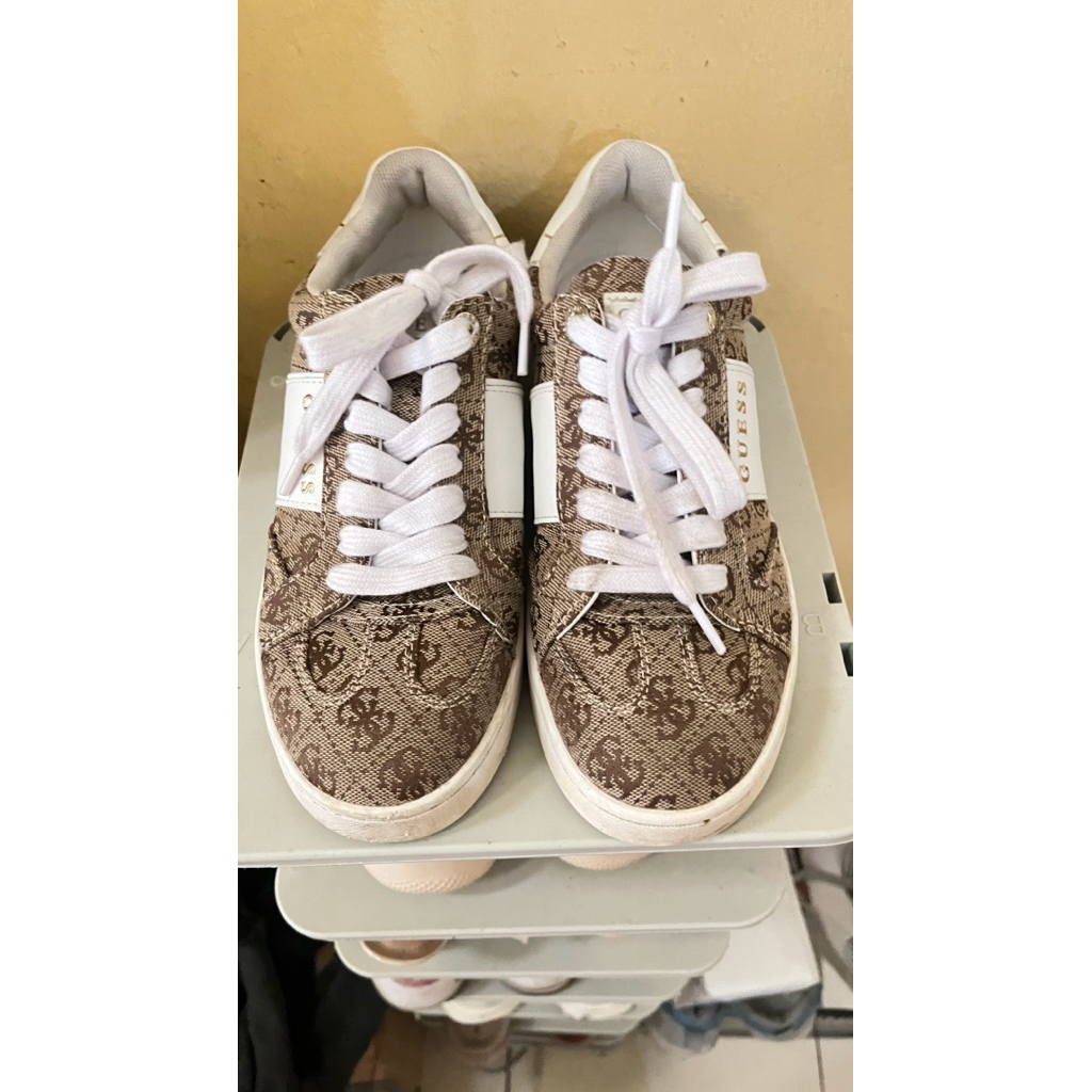 Guess Women Shoes Sepatu