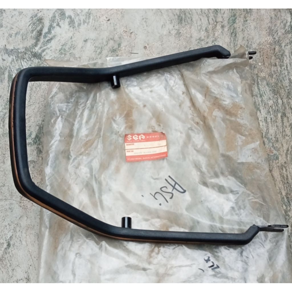 Suzuki rc100 bravo rc bravo Suzuki bravo behel belakang bravo behel karet rc100 bravo original