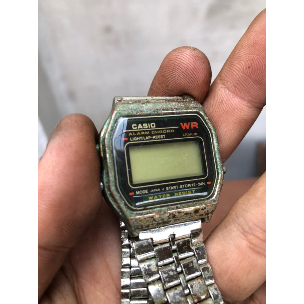 jam tangan digital Casio jadul antik