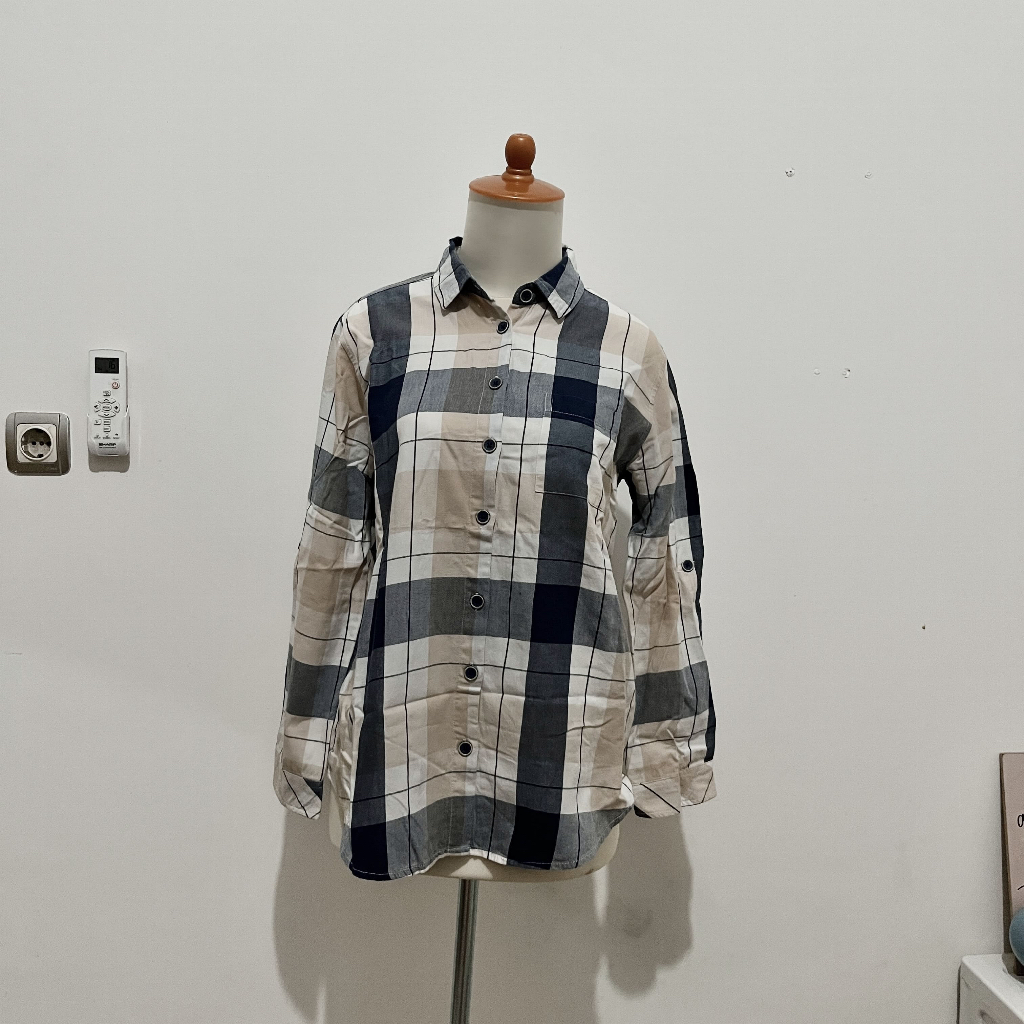 kemeja c2 kotak-kotak preloved
