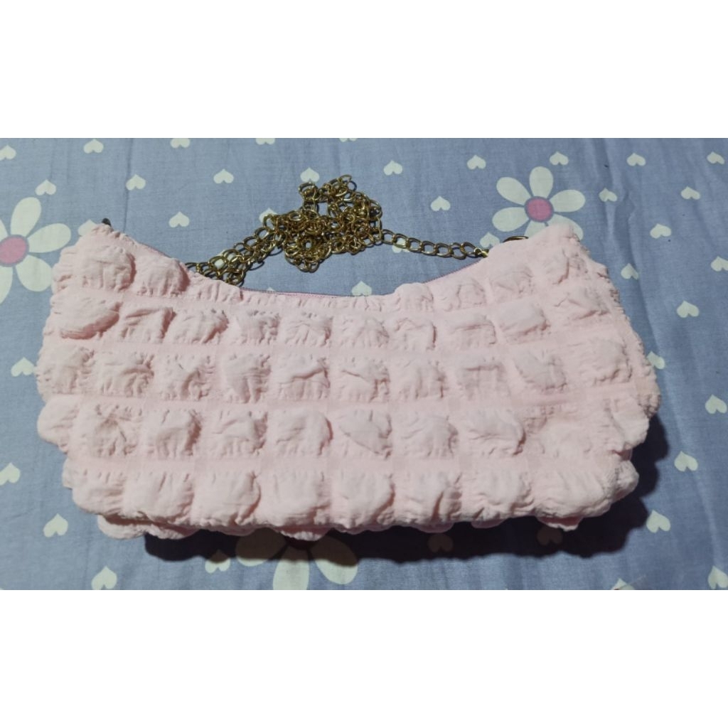 TAS SELEMPANG AWAN