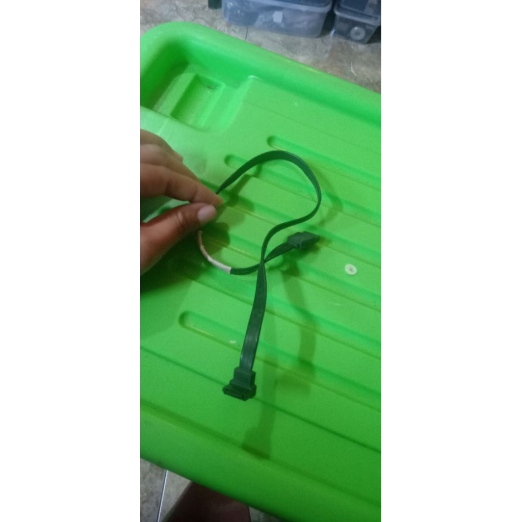 Kabel data SATA 3.0 L / kabel data SATA 3 klip L - kabel data SATA 3 klip ready