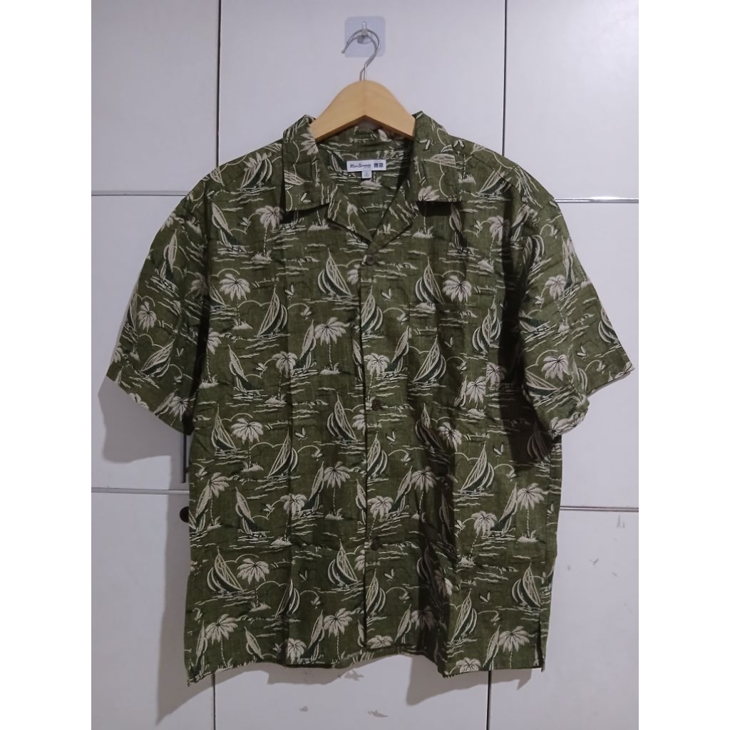 Uniqlo Open Collar Kemeja Pria Casual Katun Modal