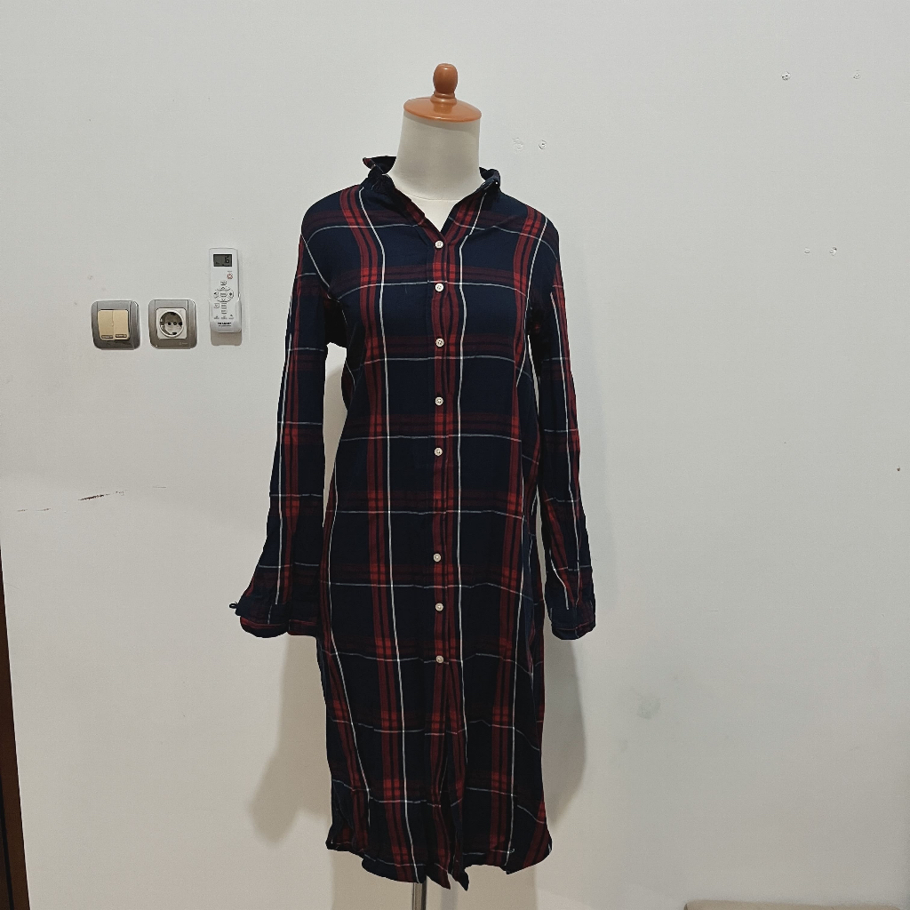 kemeja tunik kotak kotak logo jeans preloved wanita
