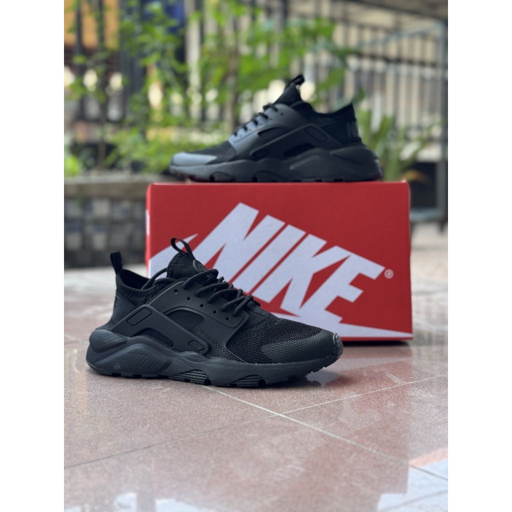 NIKE AIR HUARACHE BLACK FULL BLACK