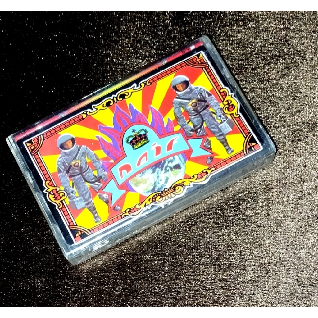 Kaset pita Naif