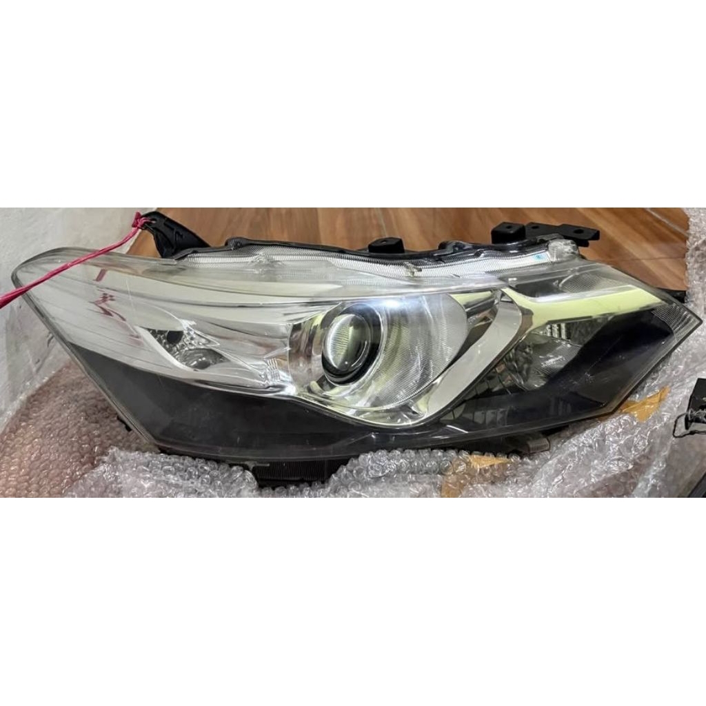 HEADLAMP LAMPU DEPAN TOYOTA VIOS GEN 3 ORIGINAL