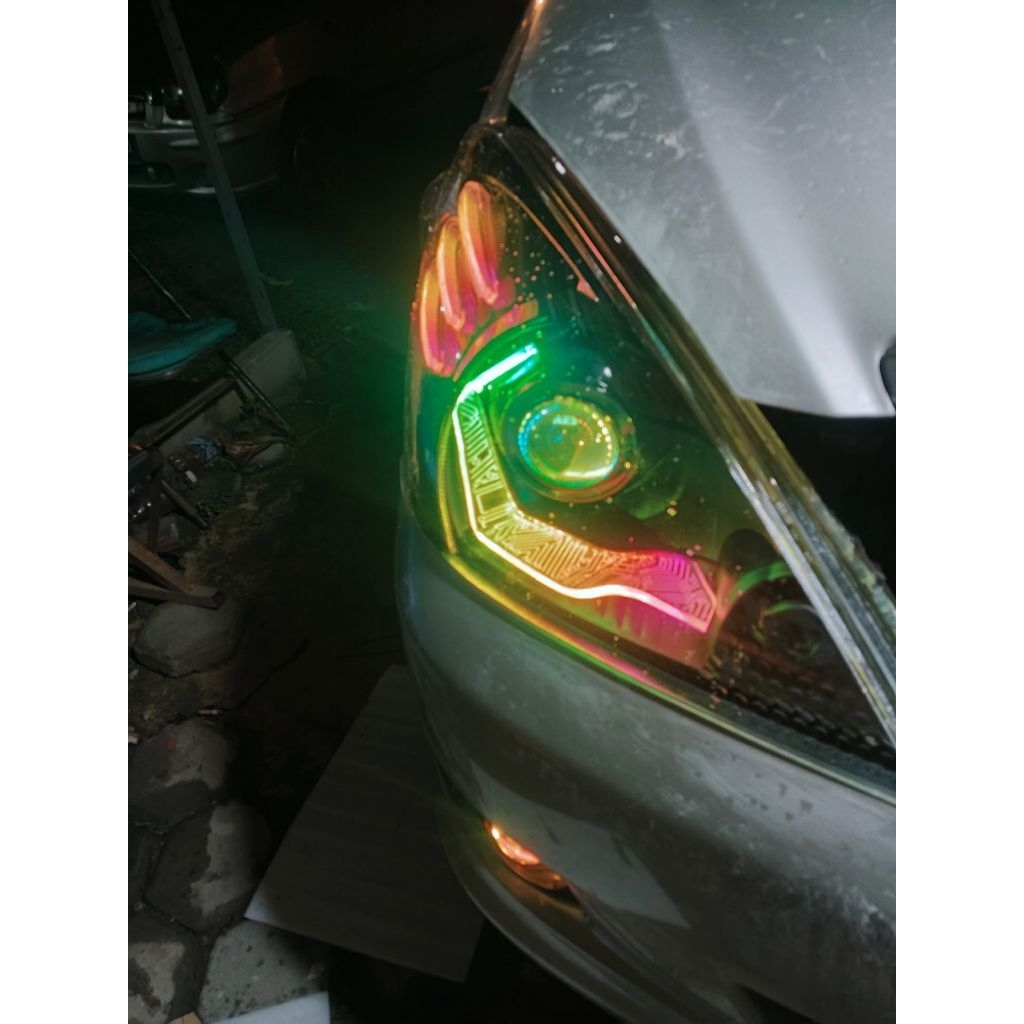 SLIME L LAZY HEXAGONAL DAN CAKAR LED RGB 210 MODE RUNNING MOBIL INNOVA LAMA