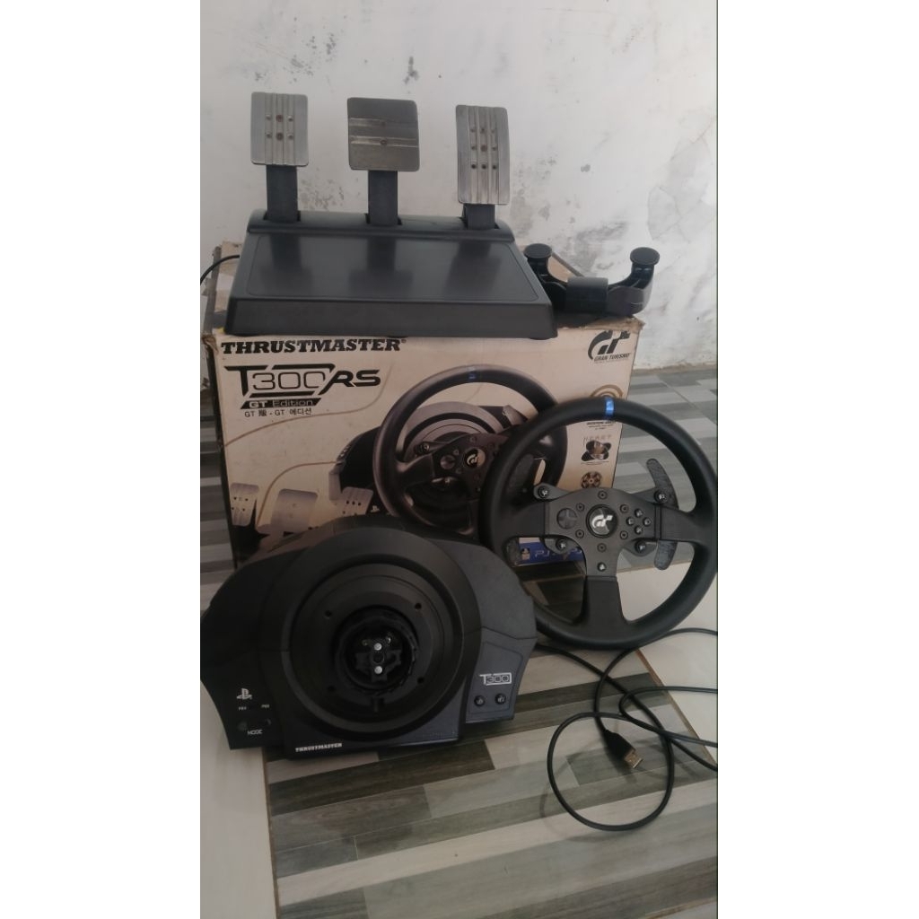 Thrustmaster T300rs GT edition second