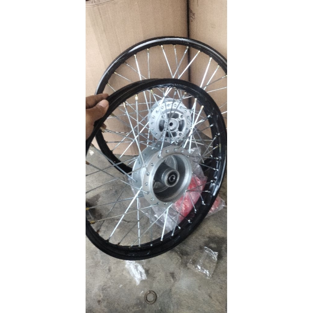 velg Supra fit new ring 17, pelek ORI D.I.D HiTAM tinggal pasang