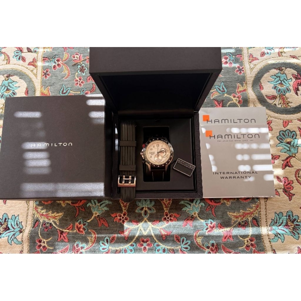 Hamilton khaki