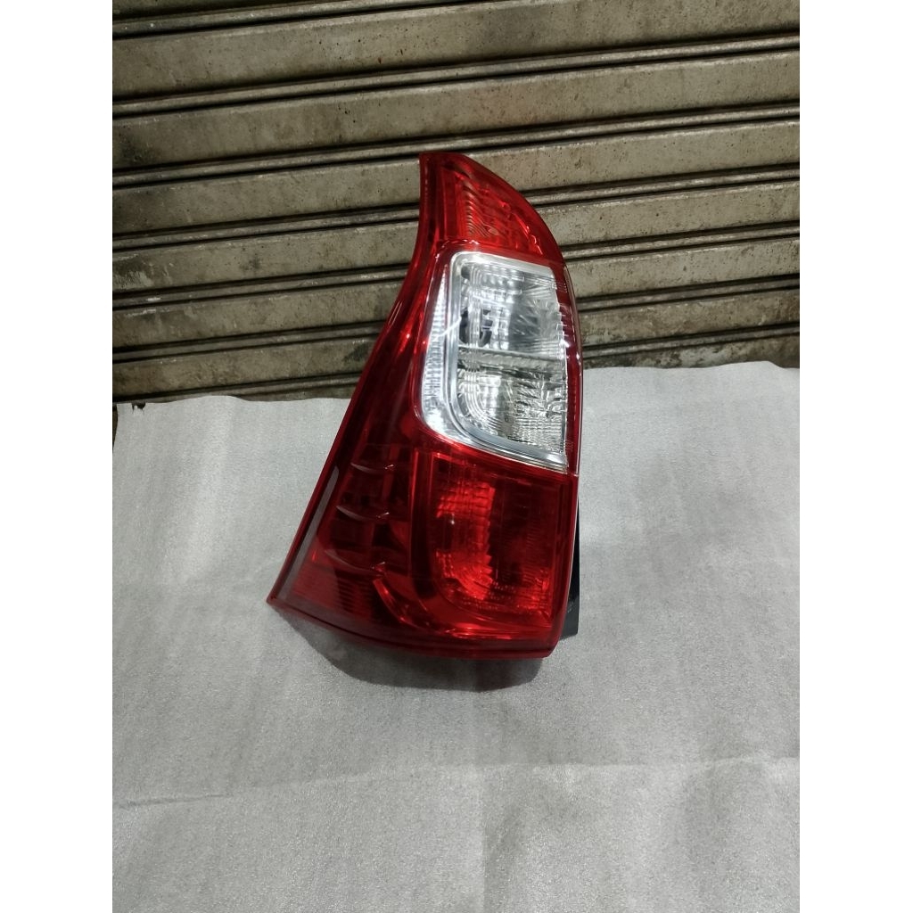stoplamp lampu belakang Avanza Veloz tahun 2014-2016 original copotan kiri Lh