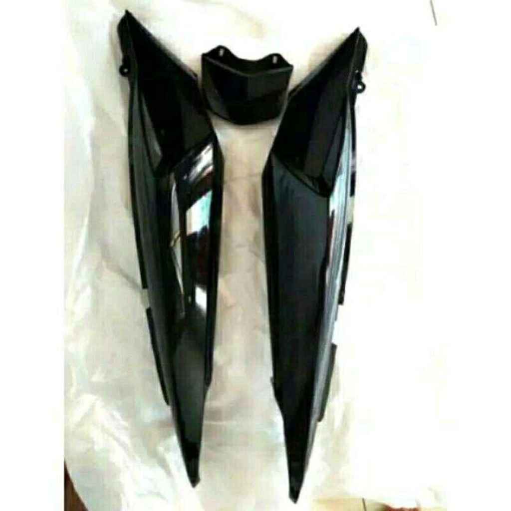 Body belakang vixion lama/old hitam