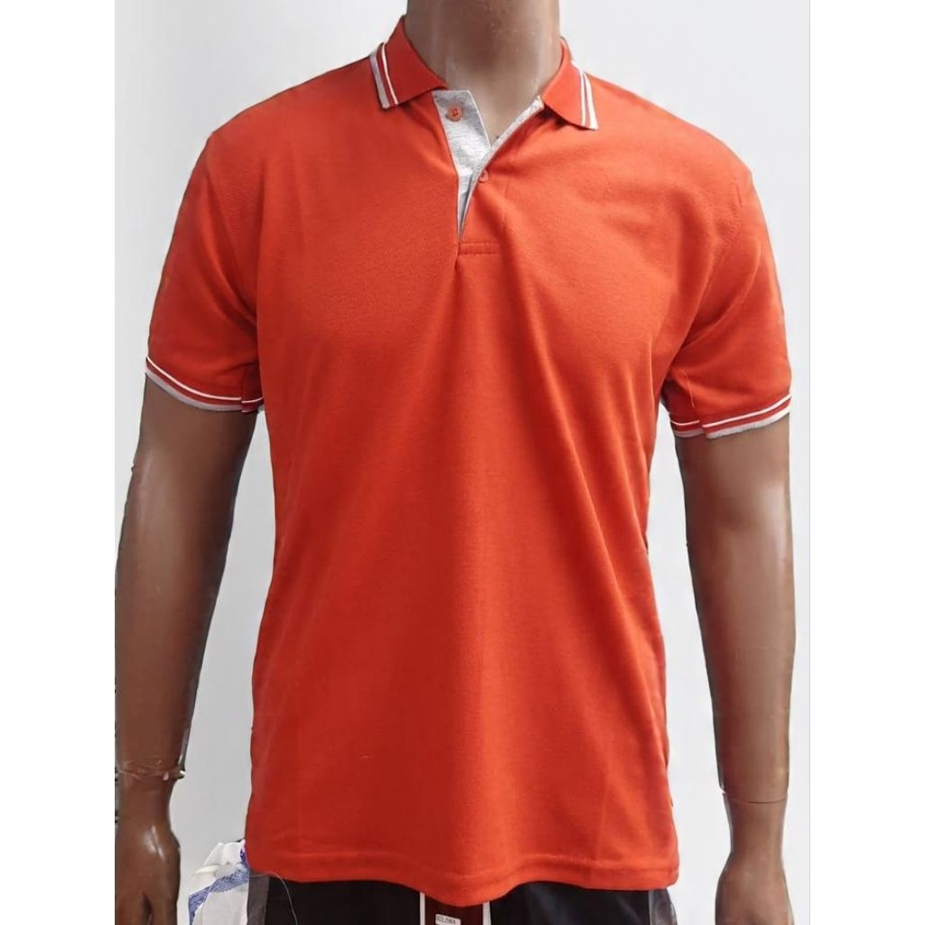 kaos kerah polos merah bata list