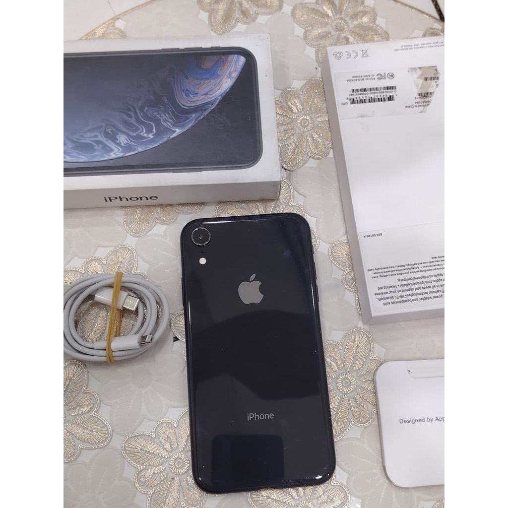 iPhone XR Black 64GB iBox