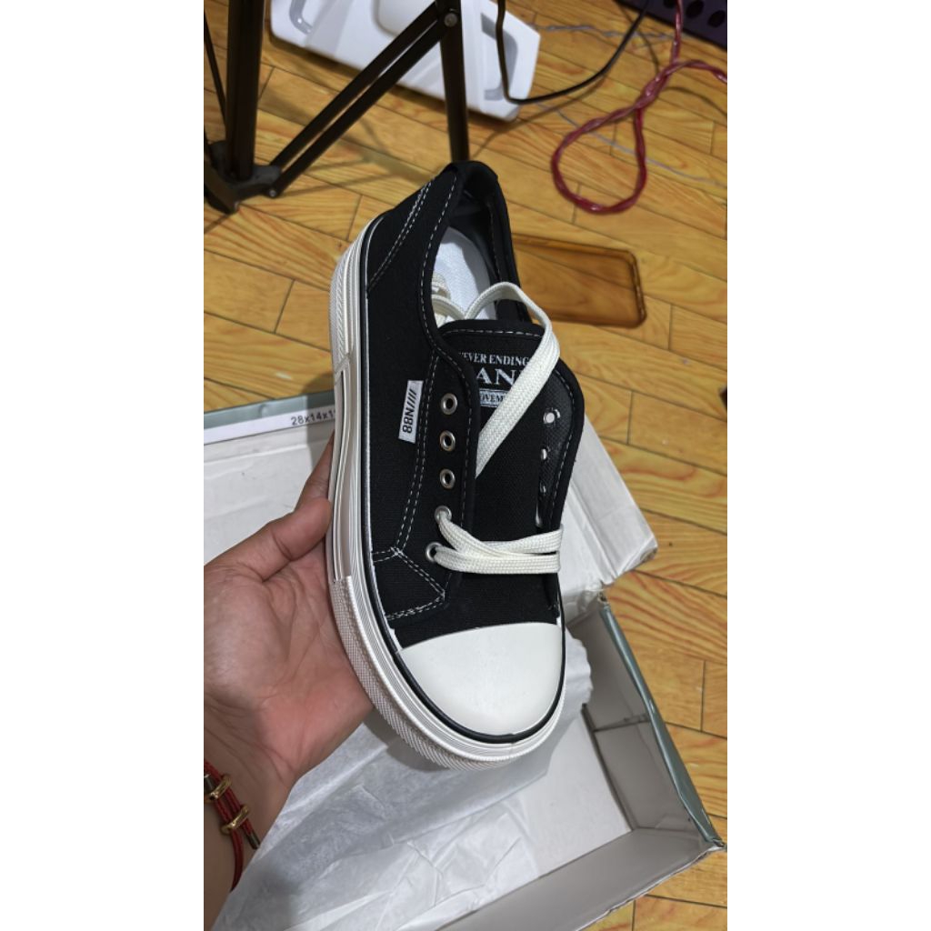 cani sepatu sekolah
