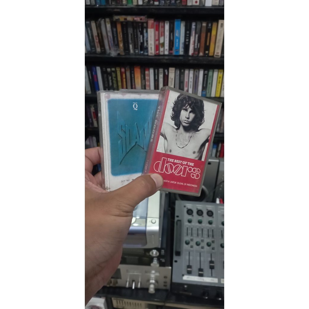 kaset pesanan the doors dan slank suit suit hehe