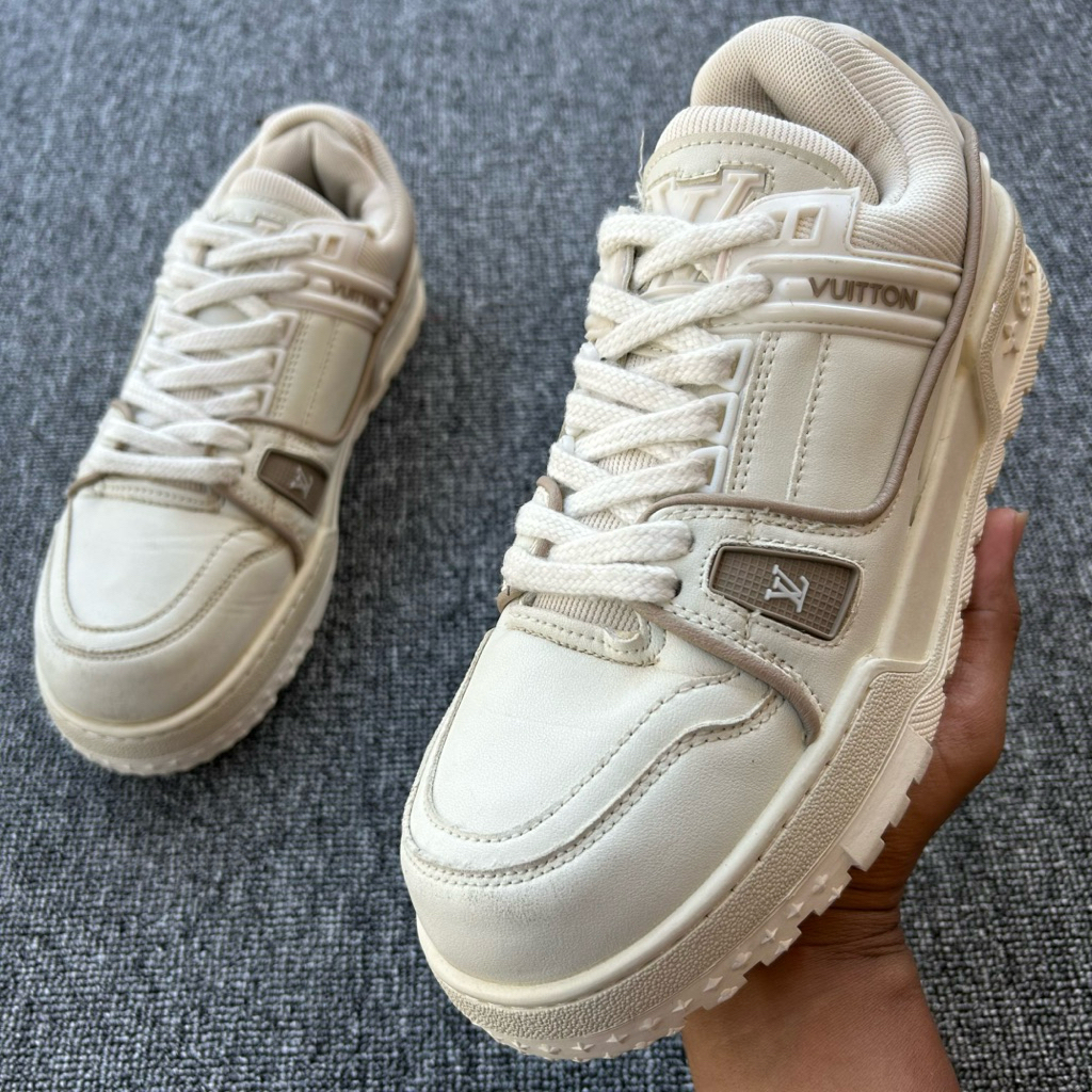 Sepatu LOUIS VUITTON LV Trainer Maxi Made In Italy Size 39.5 Panjang Insole 24.5 cm