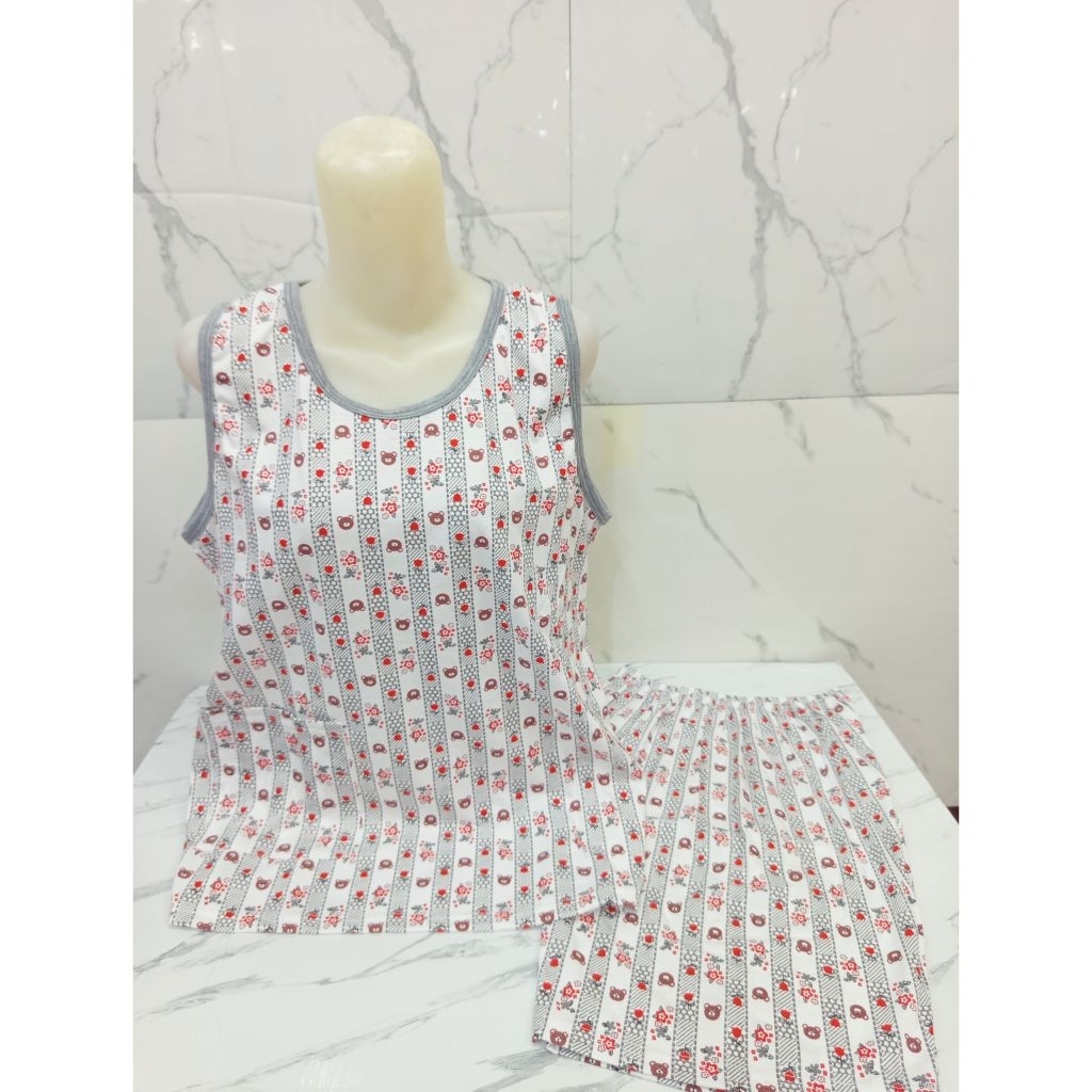BKH XL Kaos Oblong St.Babydoll Kutung-Celana Pendek
