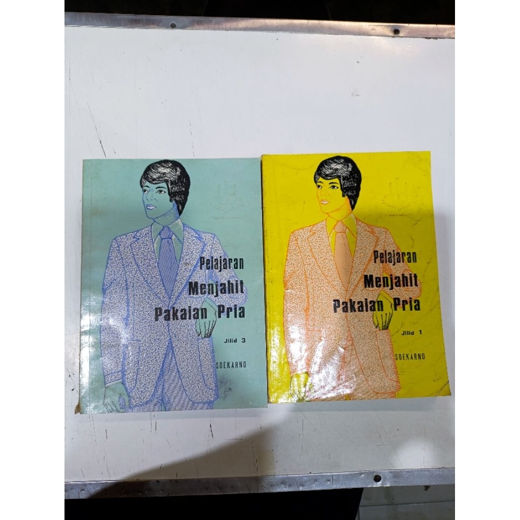 Buku Pelajaran Menjahit Pakaian Pria Jilid 1 dan 3 - Soekarno