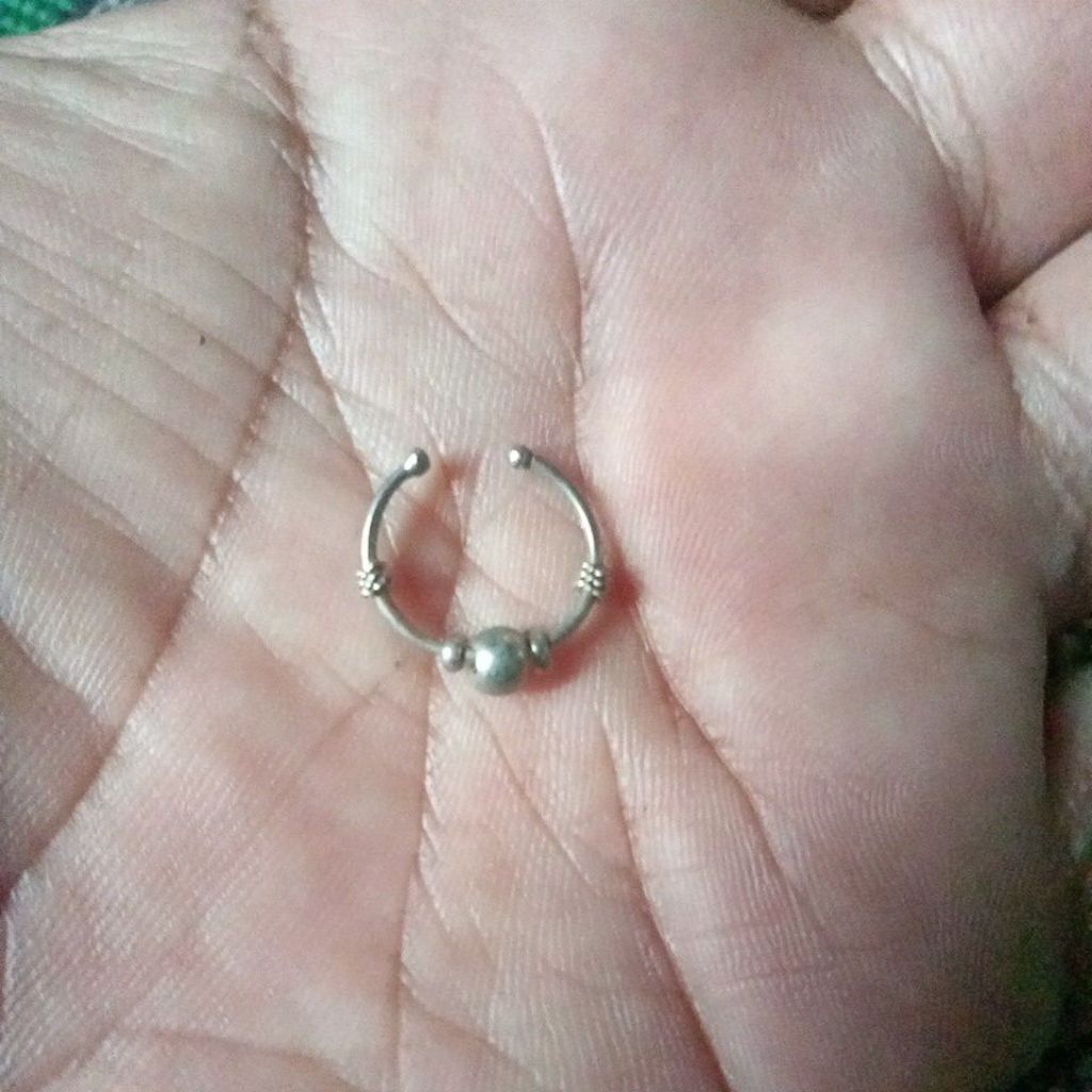 anting keloh hidung