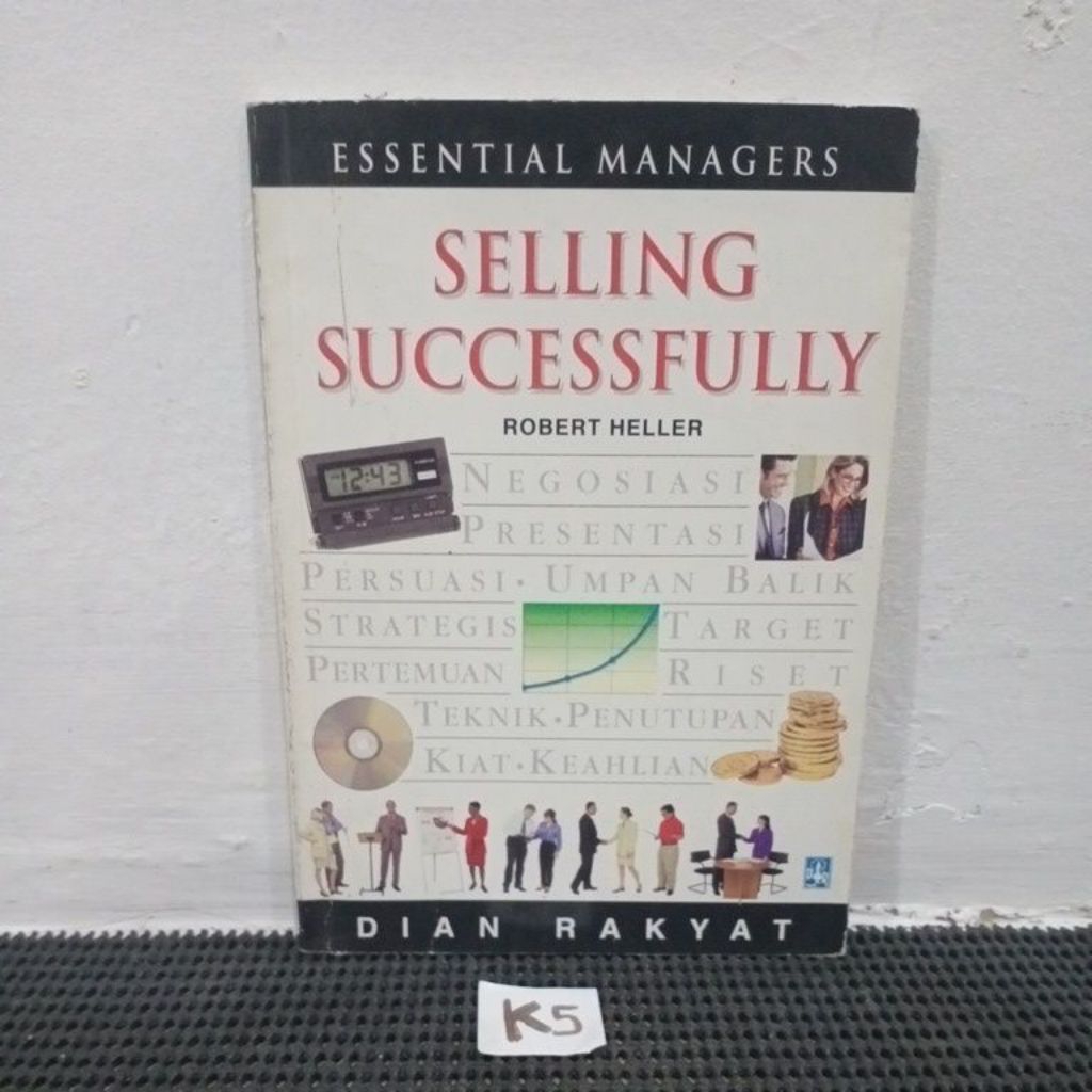 ESSENTIAL MANAGERS SELLING SUCCESSFULLY - ROBERT HELLER