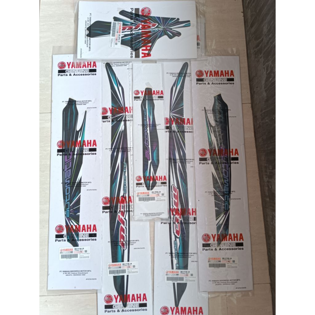 Striping stiker mio smile hitam 2008 velg CW original yamaha