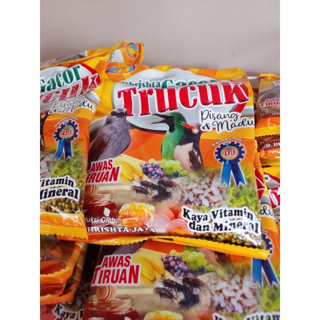 PUR TRUCUK RAJIN ROPEL MAKANAN BURUNG