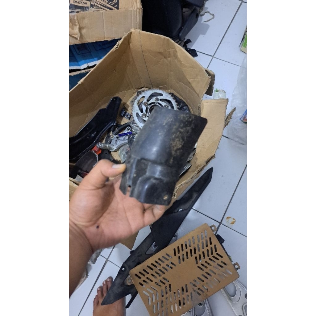 cover shok belakang ninja rr old