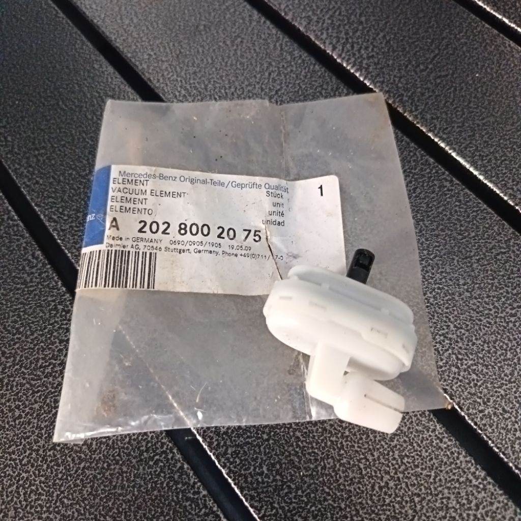 Amr Element Central Lock Bagasi Mercy Mercedes Benz A/C/E Class W168 W202 W210