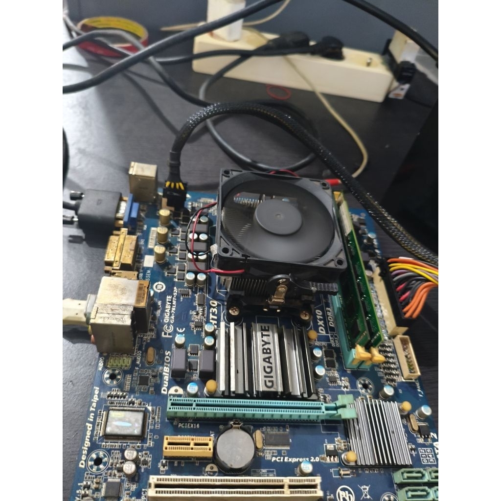 mobo am3+ + procesor amd fx8100 + heatsing + backpalen custom