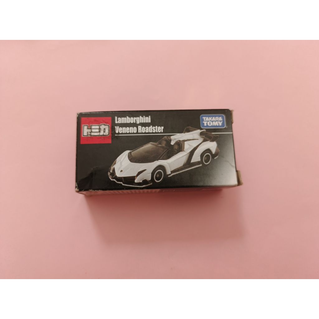 TOMICA LAMBORGHINI VENENO ROADSTER WHITE HONGKONG EXCLUSIVE