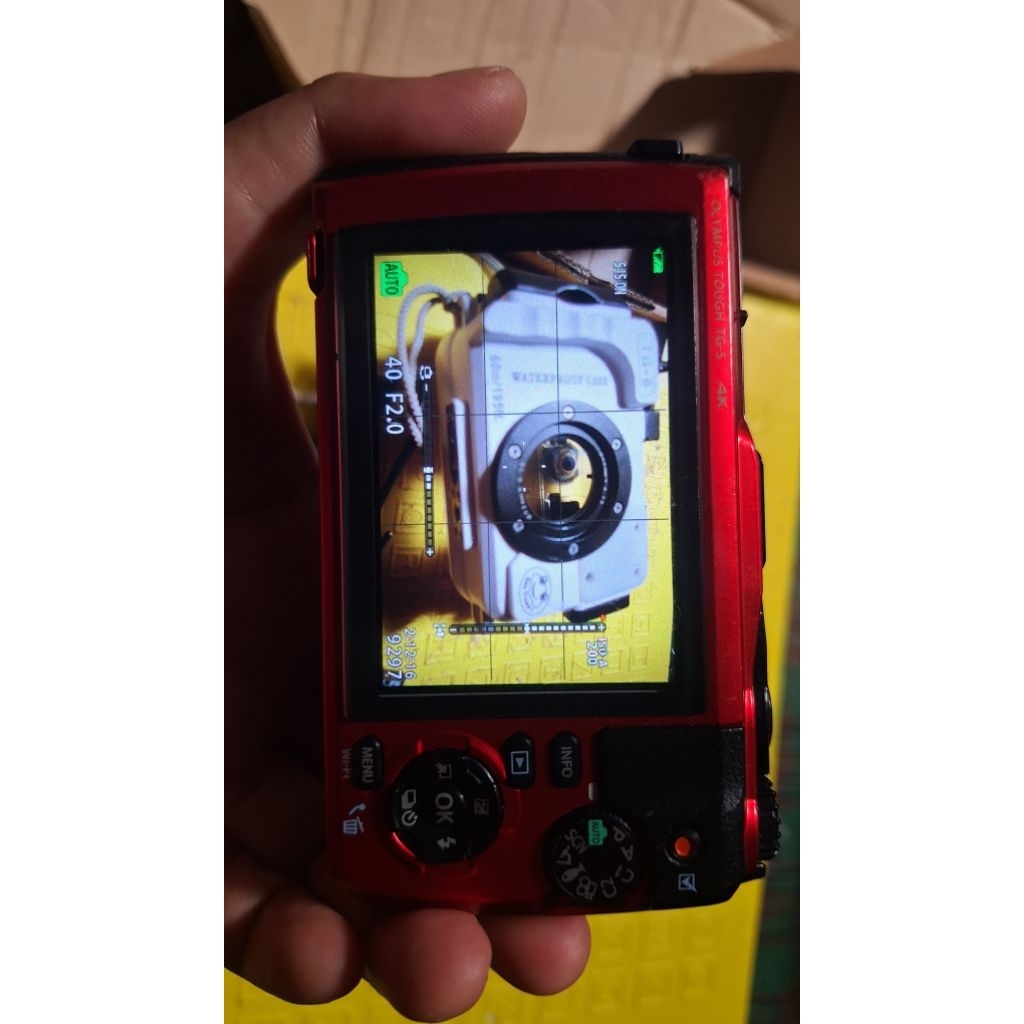 Olympus TG5 + housing seafrog