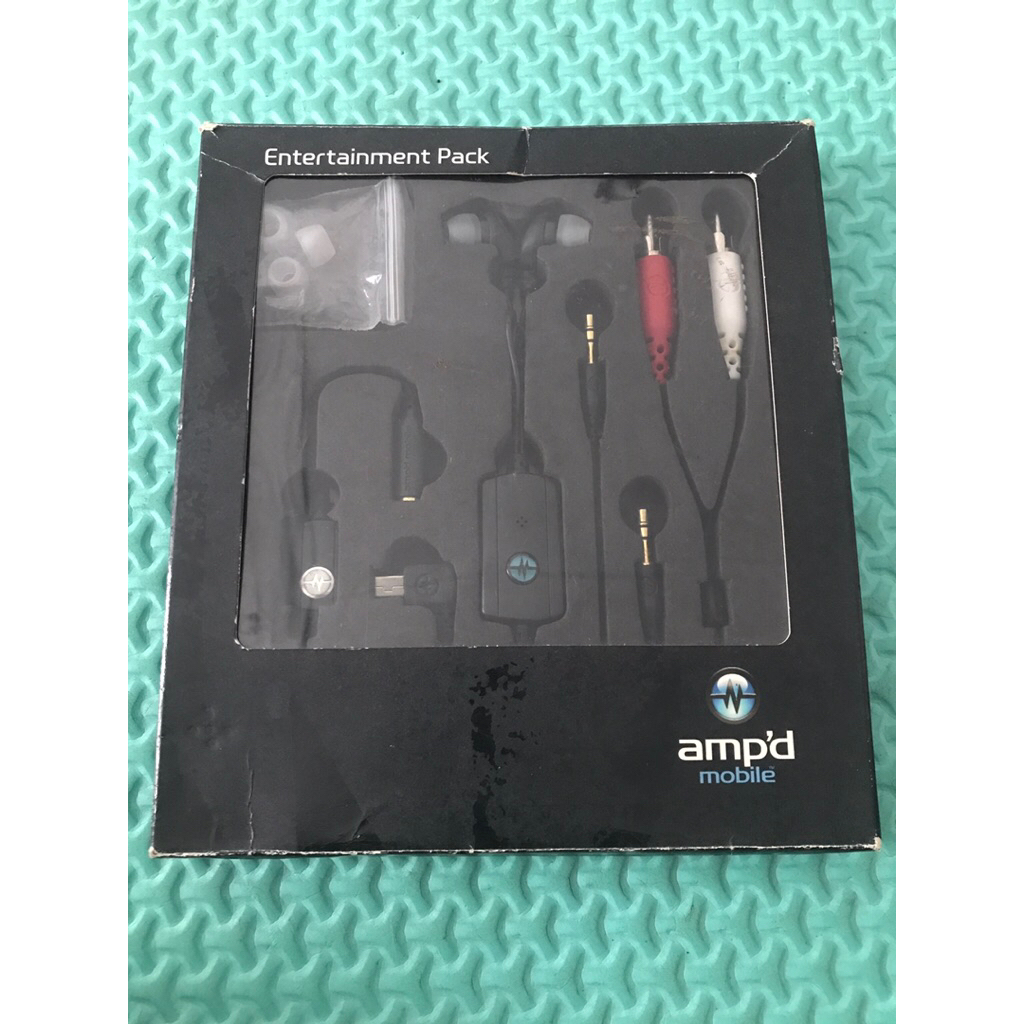 stereo headset & stereo RCA by Amp'd Mobile - Pencinta Motorola V3 series