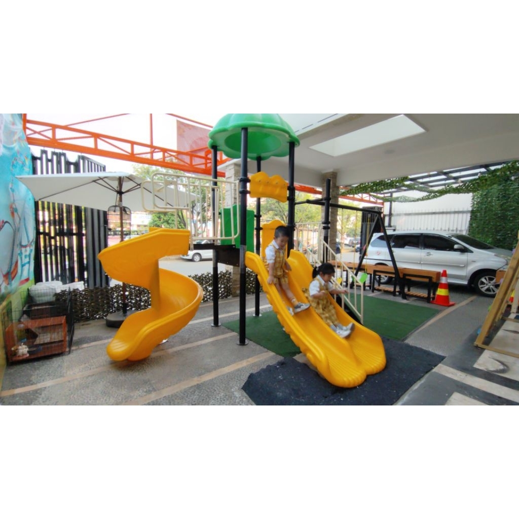 playground preloved ex cafe bahan galvanis. Perosotan prosotan ayunan swing ambil ke lokasi