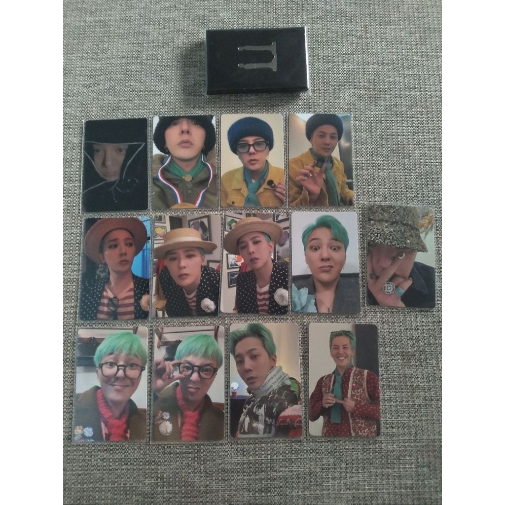 [OFFICIAL] G-DRAGON - Photocard Pack Übermensch 2025 World Tour
