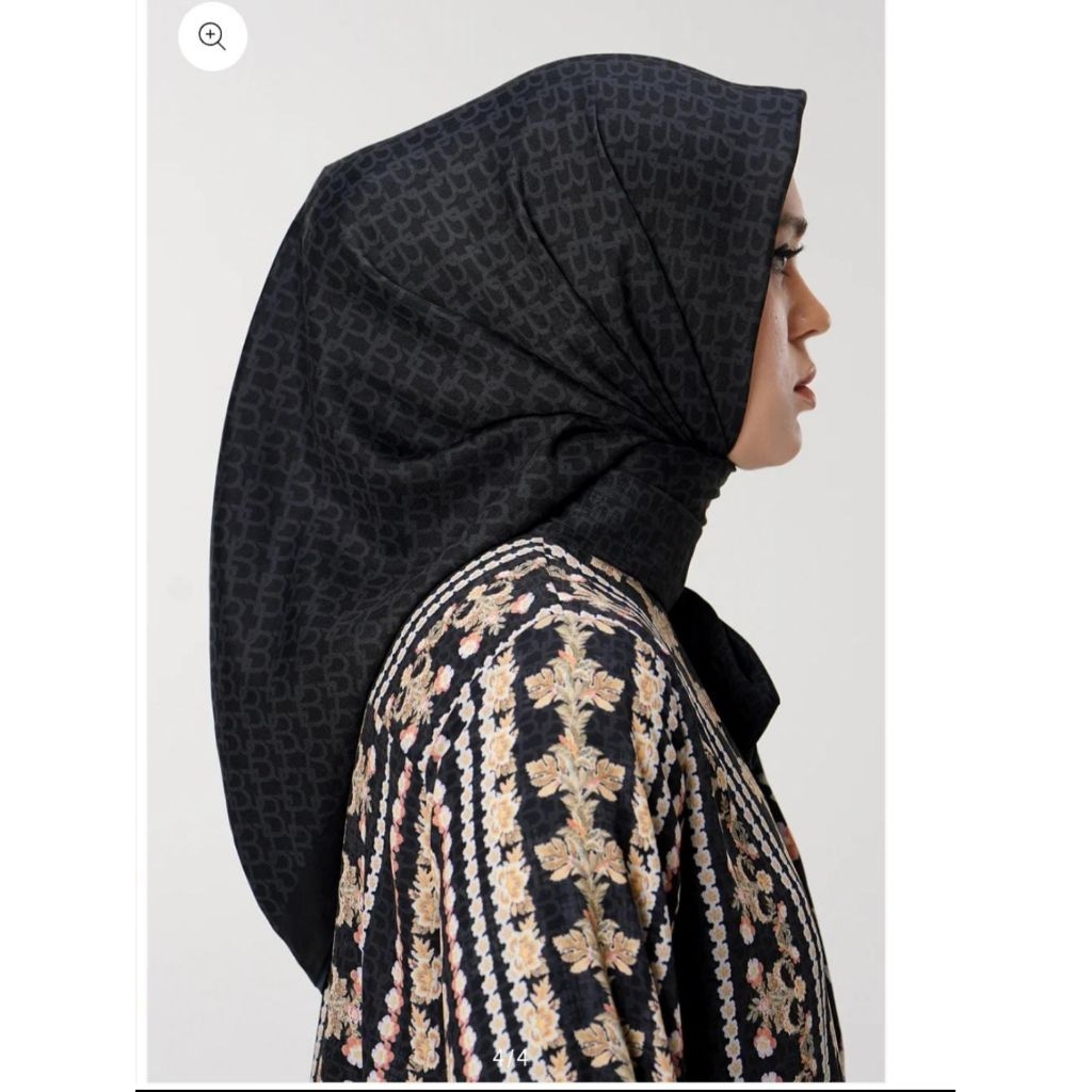 signature scarf monogram Benang jarum.