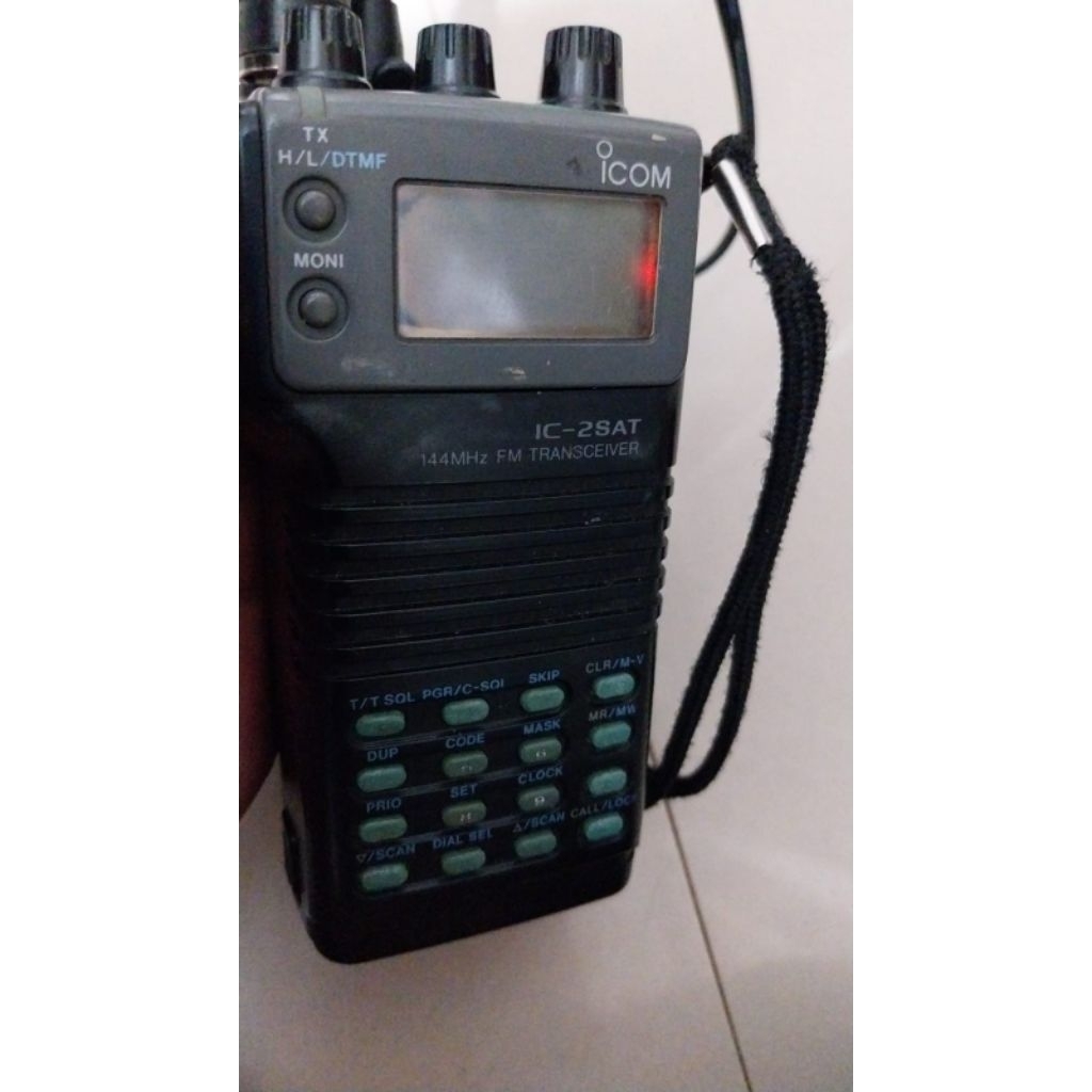 HT Jadul jadoel Icom IC-2SAT unit aja nyala lampu saja