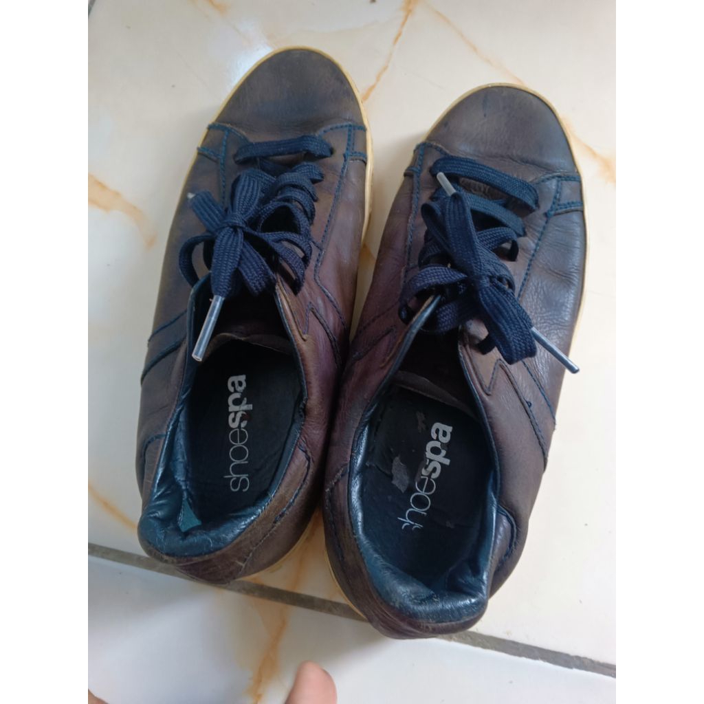 sepatu Preloved tods