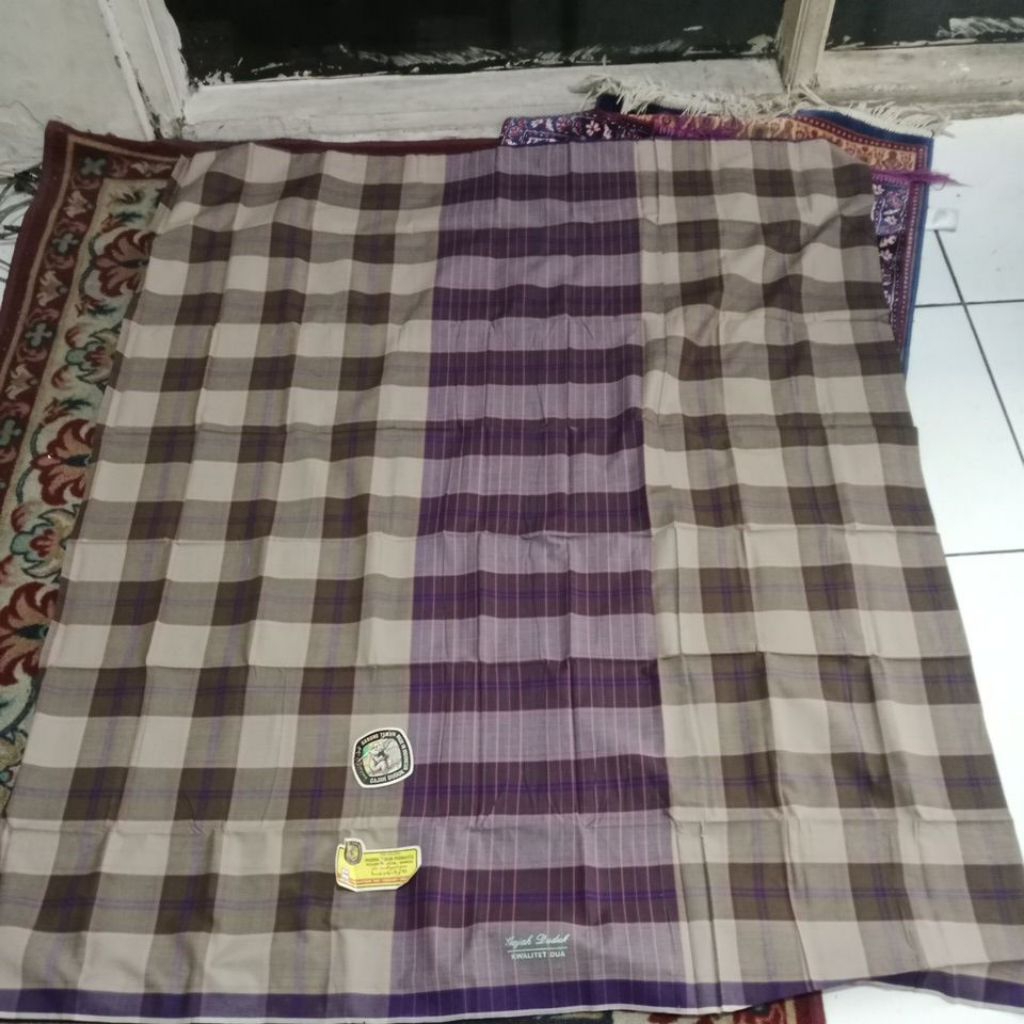 sarung Jadul gajah duduk  (baru)