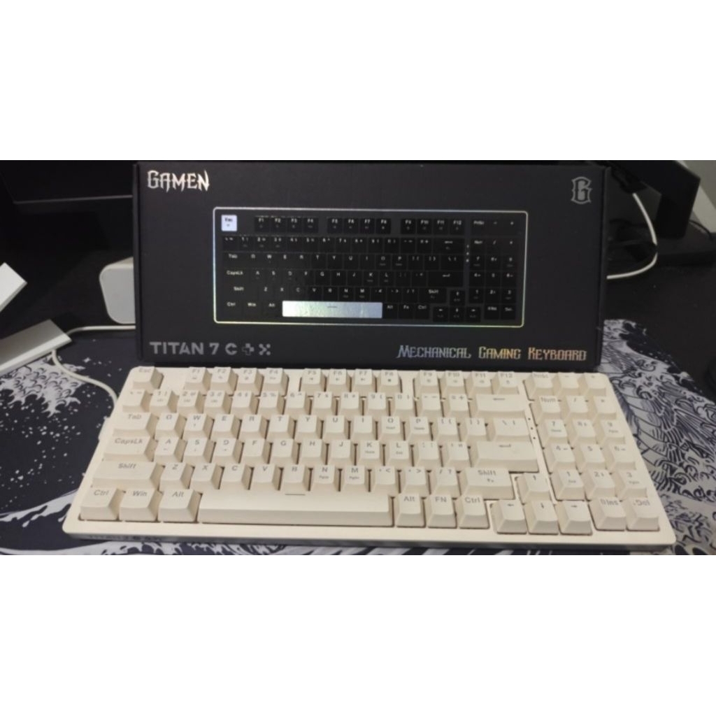 keyboard gamen Titan 7