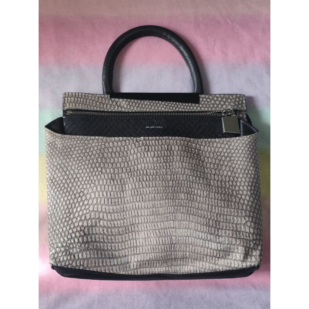 Tas Selempang Rouge & Lounge Leather Slingbag Handbag Preloved