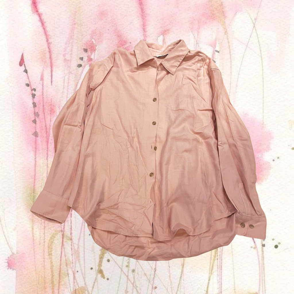 Kemeja Uniqlo VNeck in Pink - Atasan Wanita - Kemeja Wanita