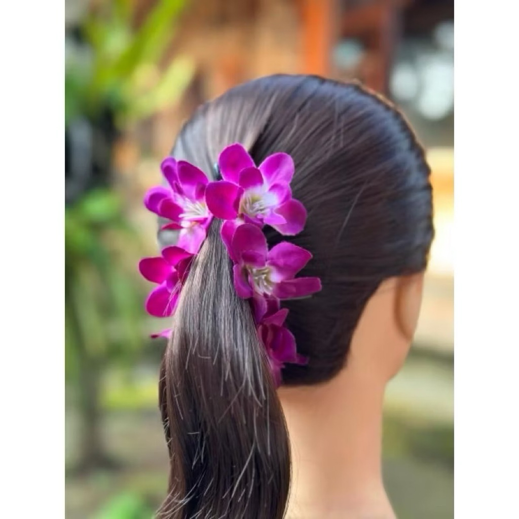 Jepit pisang bunga anggrek