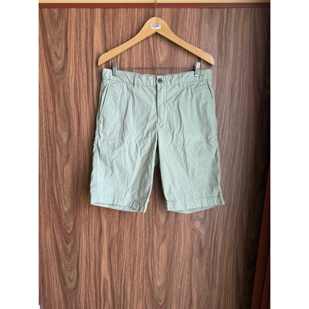 Celana Pendek Uniqlo Hijau Mint Second