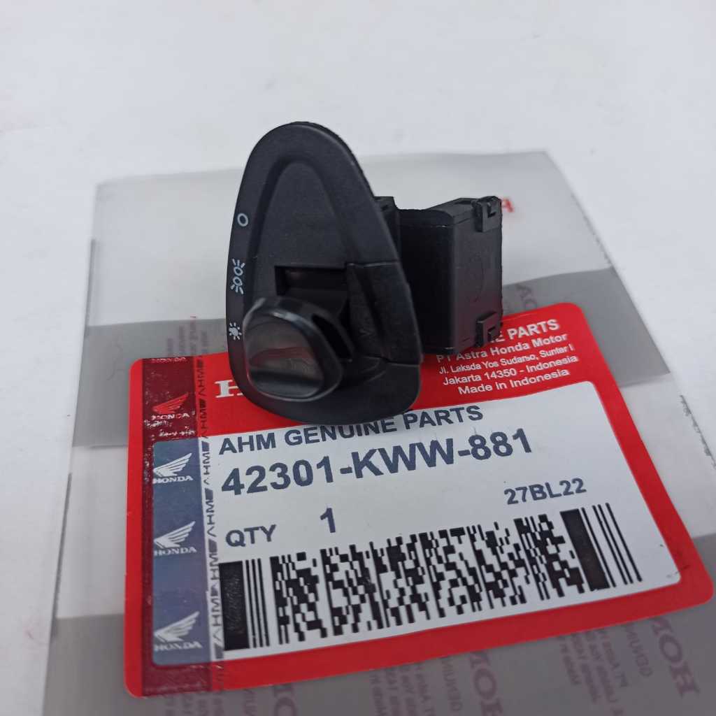 SAKLAR LAMPU/TOMBOL LAMPU VARIO TECHNO KARBU/BLADE/REVO ABSOLUTE/SCOOPY KARBU