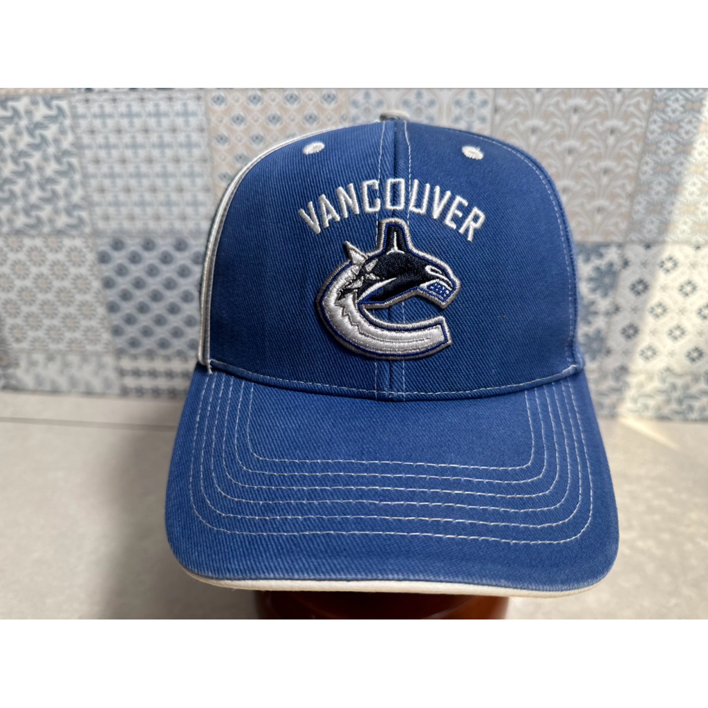 Topi Second Brand Branded Vancouver Canucks By 47 Forty Seven Twins x NHL Original Full Tag