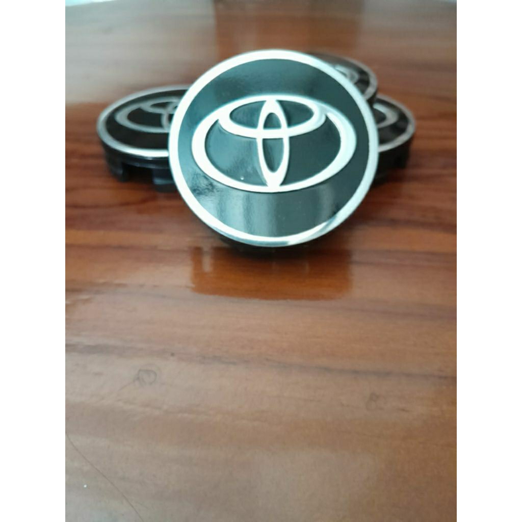 Dop roda penutup pelek wheel cover mobil Toyota Avanza Chrome